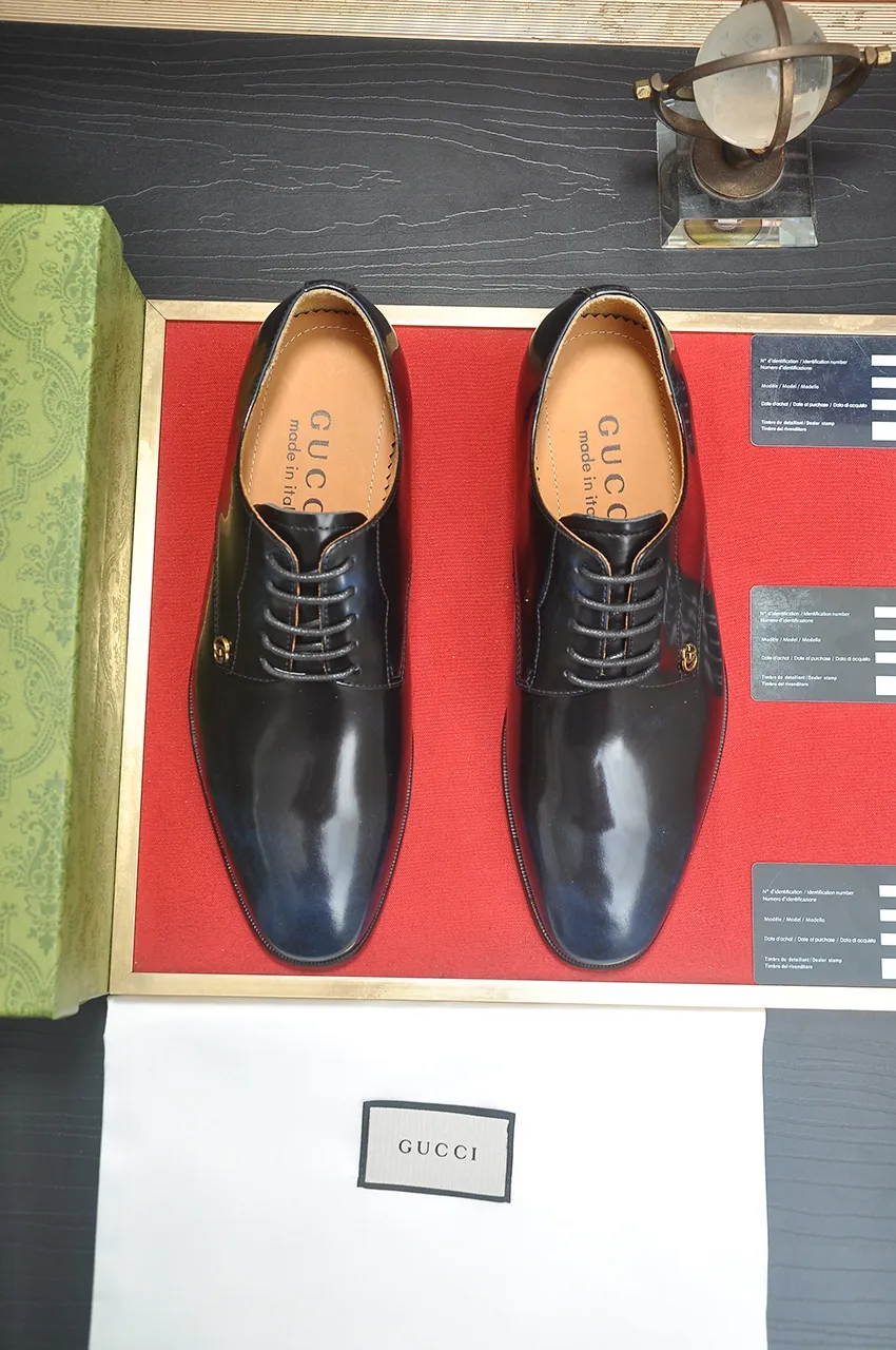 Men's shoes💰500💶Italy's top luxury men's shoe giant (GUCCI) (Gucci) (full cowhide lining) new arrival🍃Original European style🔰 Pleasant to the eye😍In order to make the shoes more durable and non-deformable🌀The production continues to follow traditional methods but there is still no lack of innovation💪Choose original sheepskin for the leather♻️ Smooth and natural And extra bright ⭐Made of imported cowhide, the first choice of rich people 38-45 (45 customized)
